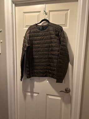 lululemon athletica Men's Quilted Puffer Jacket - Brown